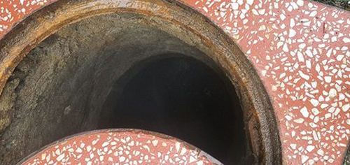 부산 하수구막힘 대처, 뚫어뻥과 전문 작업의 차이 비교